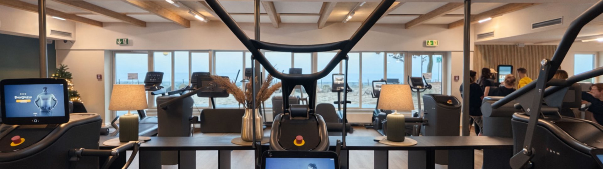 Ein Fitnessstudio von innen
